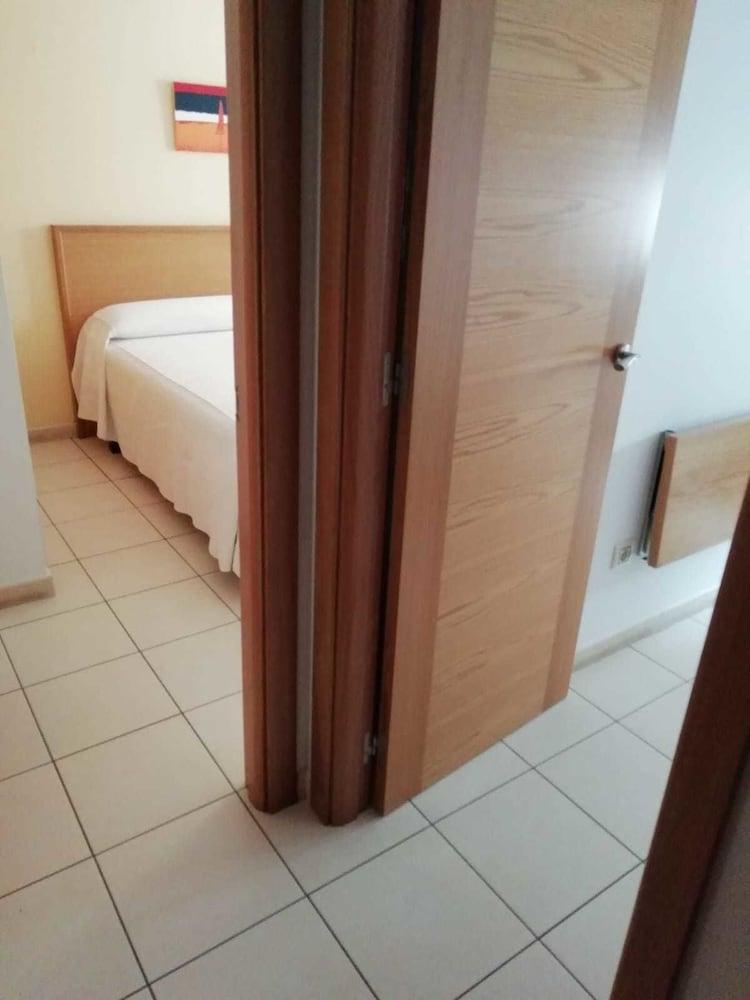 Guest house Residencia Caola 2*