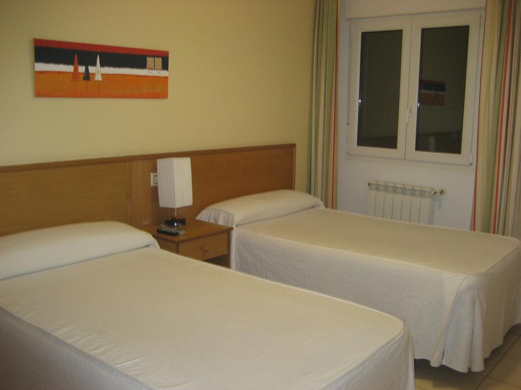 Residencia Caola 2* Arteixo
