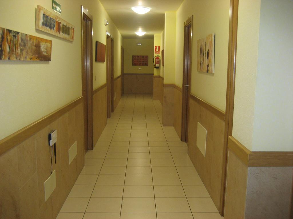 Residencia Caola Guest house 2*